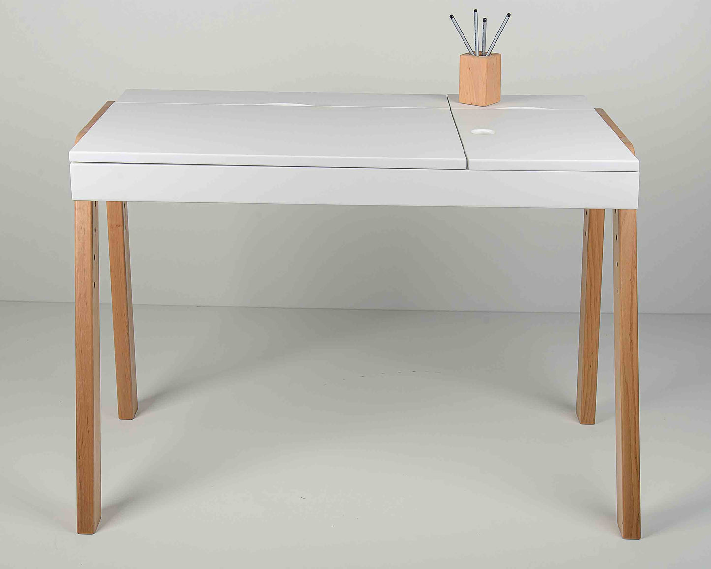 Adjustable Growing Wooden Desk