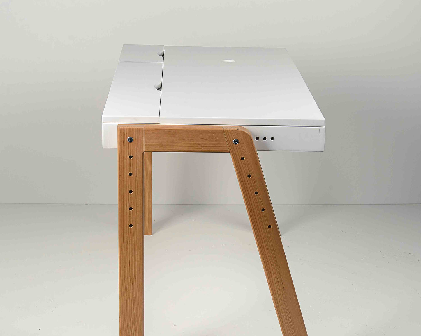 Adjustable Growing Wooden Desk