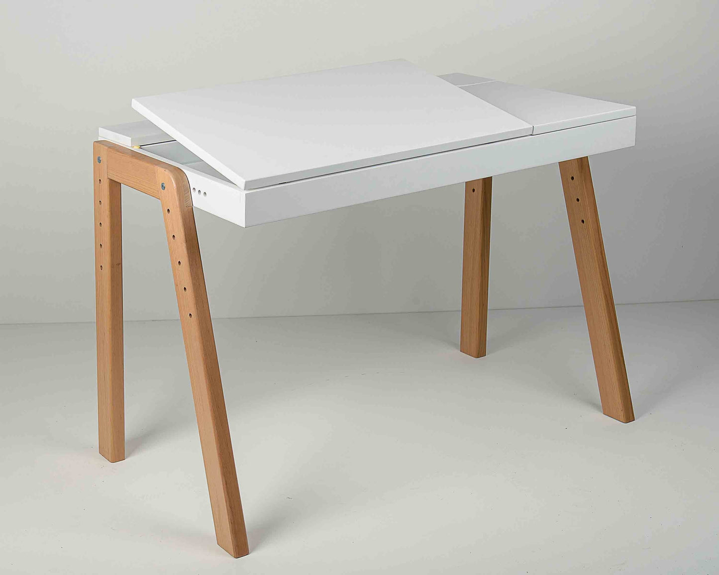 Adjustable Growing Wooden Desk