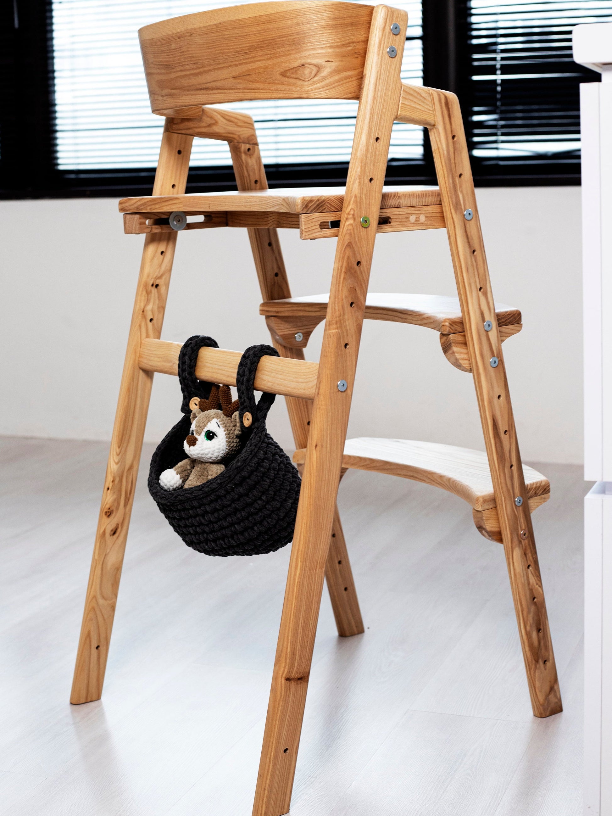 Growing wooden chair for kids XL (for a kitchen island or counter